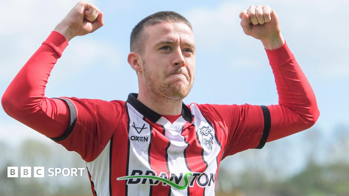 Lincoln City's Jack Moylan in action against Leyton Orient in League One