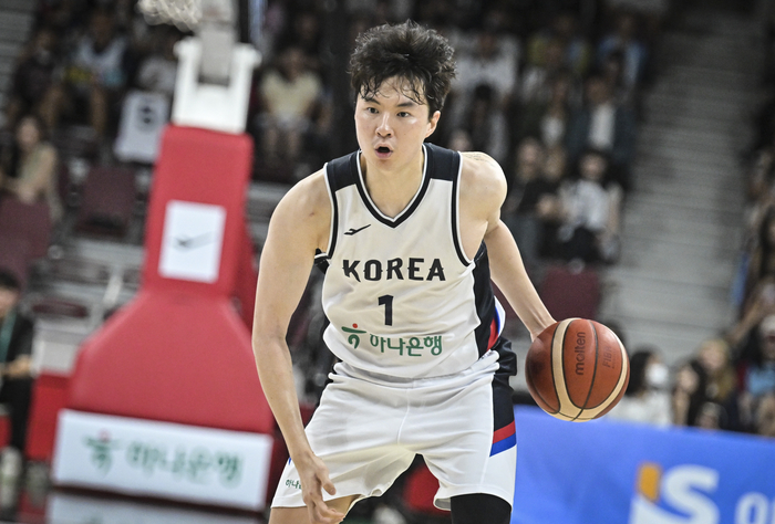 대표팀 응원 안고 다시 미국으로···이현중, NBA 꿈 향한 ‘두 번째 도전’ 뉴올리언스·보스턴 미니캠프행 원문 대표 이미지