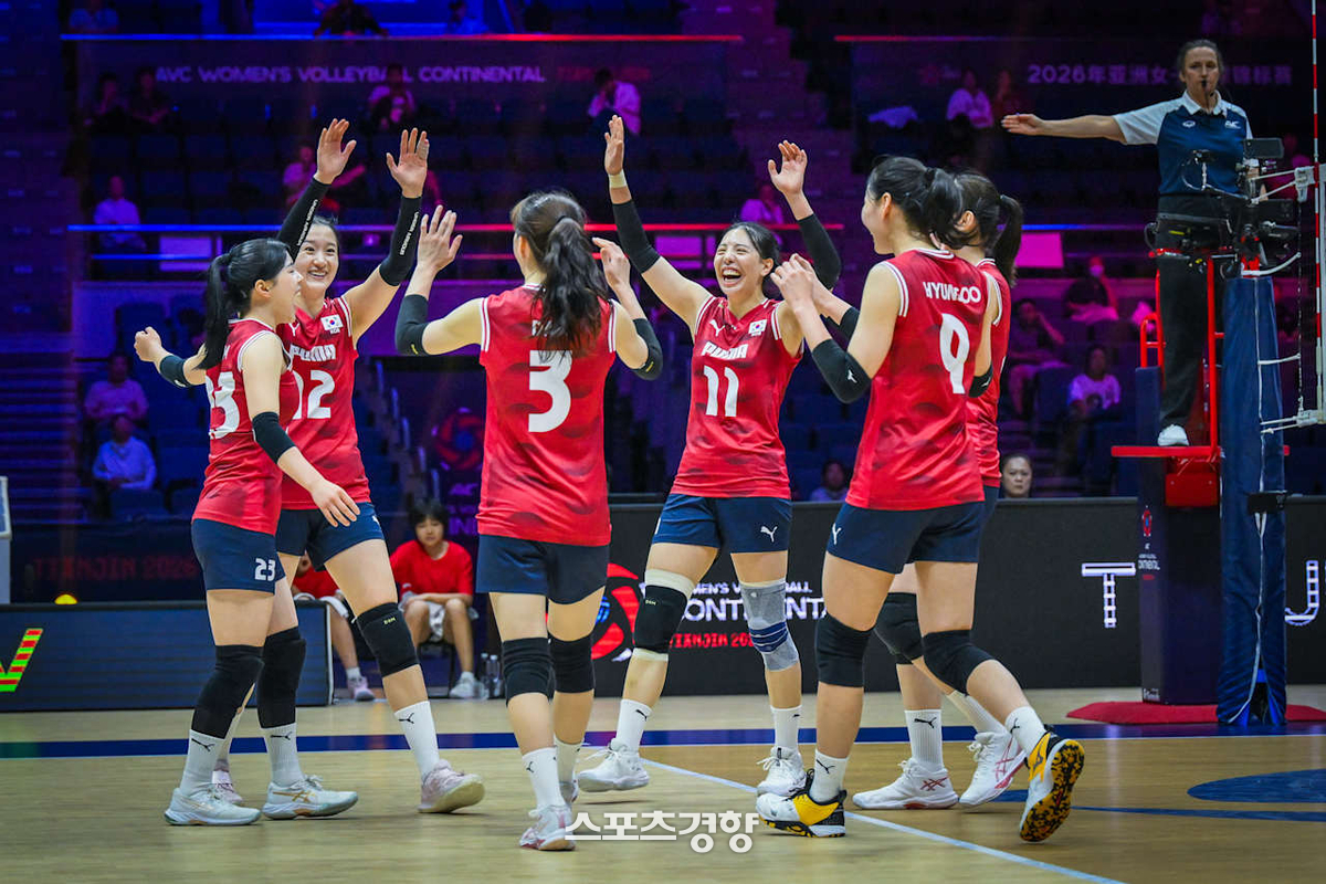 ‘육서영 22점-이다현 14점’ 여자배구대표팀, 홍콩 잡고 아시아선수권 8강행 확정 원문 대표 이미지