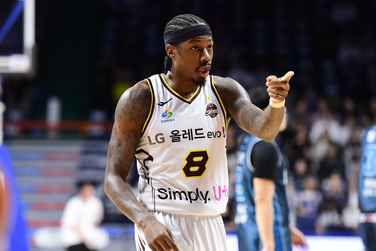 지난 시즌 ‘정규리그 1위’ LG, ‘챔프전 우승팀’ KCC에 35점 차 대승…굿윈 25점 ‘완벽한 KBL 데뷔전’ 원문 대표 이미지