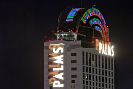 Palms to open non-smoking gaming area